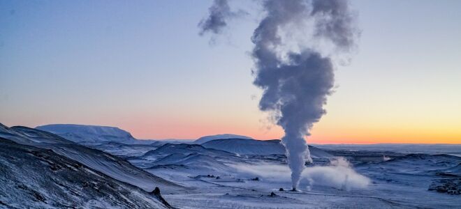 Where is Geothermal Energy stored and how is it used to generate electricity? Pros and Cons of Geothermal Energy